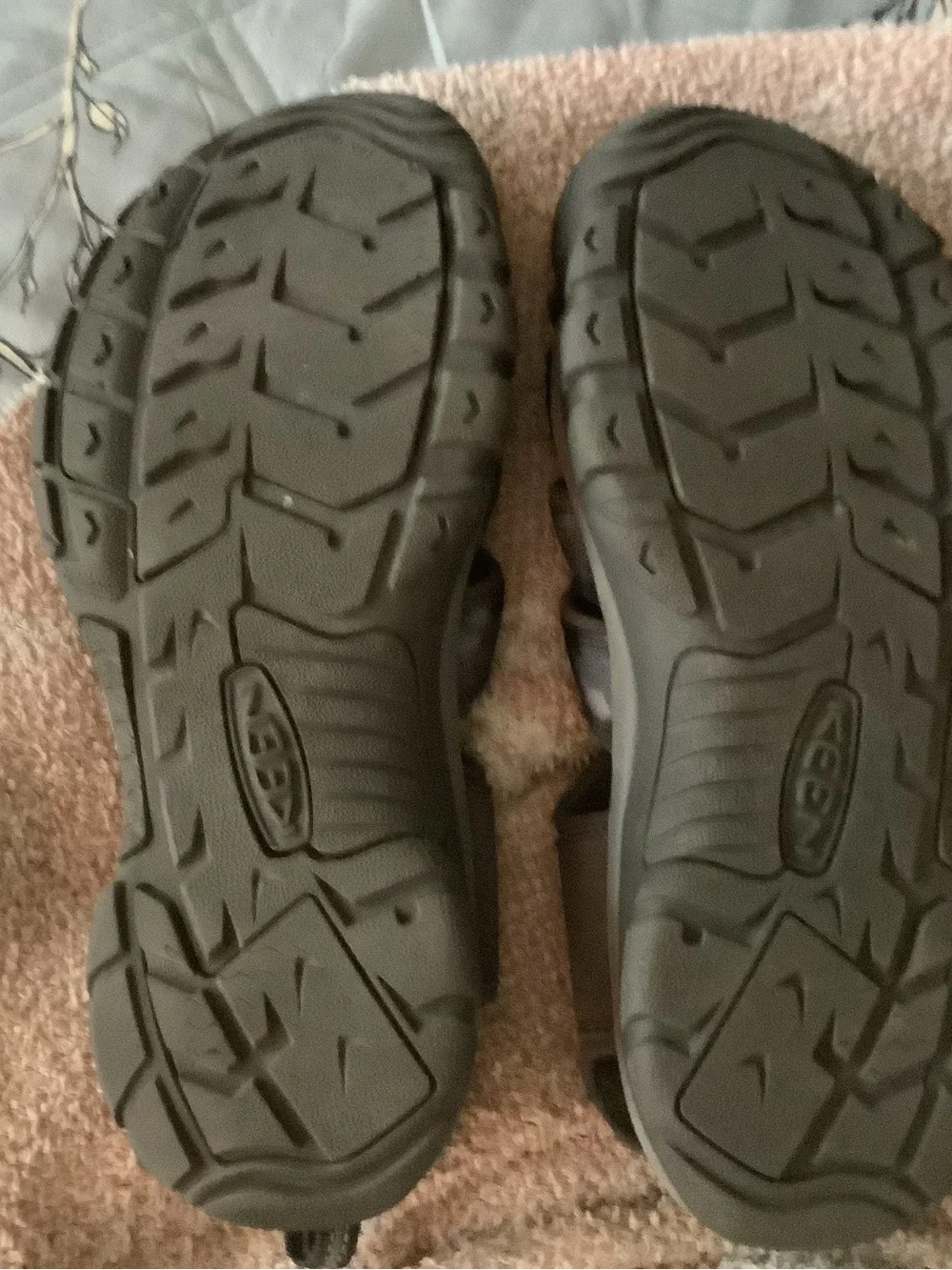 Keen Men's Olive Gray Closed-Toe Outdoor Sandals